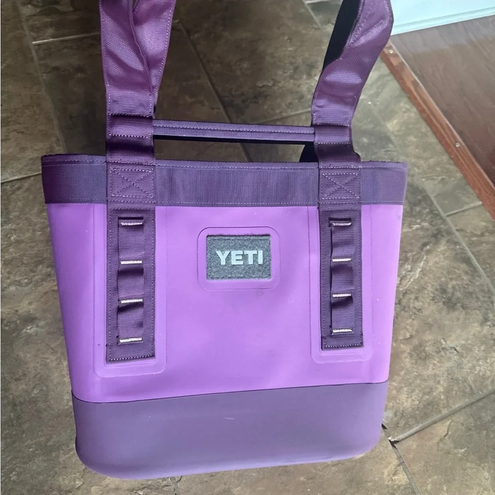 YETI Purple Camino 20 tote Bag - Picture 1 of 6